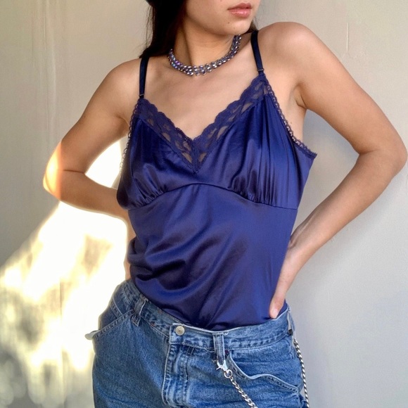 Vanity Fair 70’s Lace Trim Camisole - Picture 5 of 6